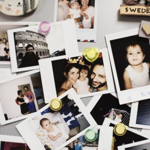 how to display family photos on fridge